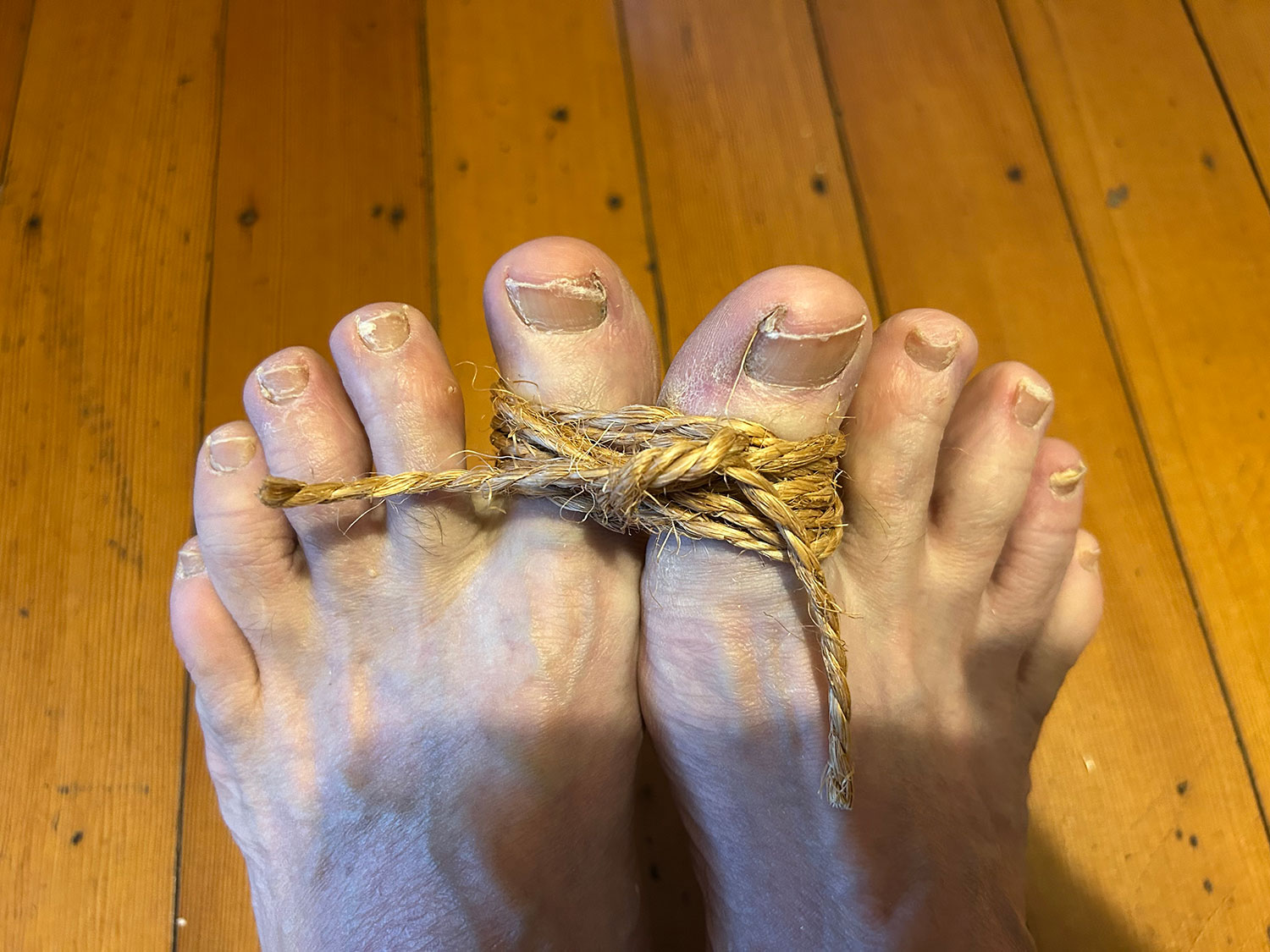 Tied toes
