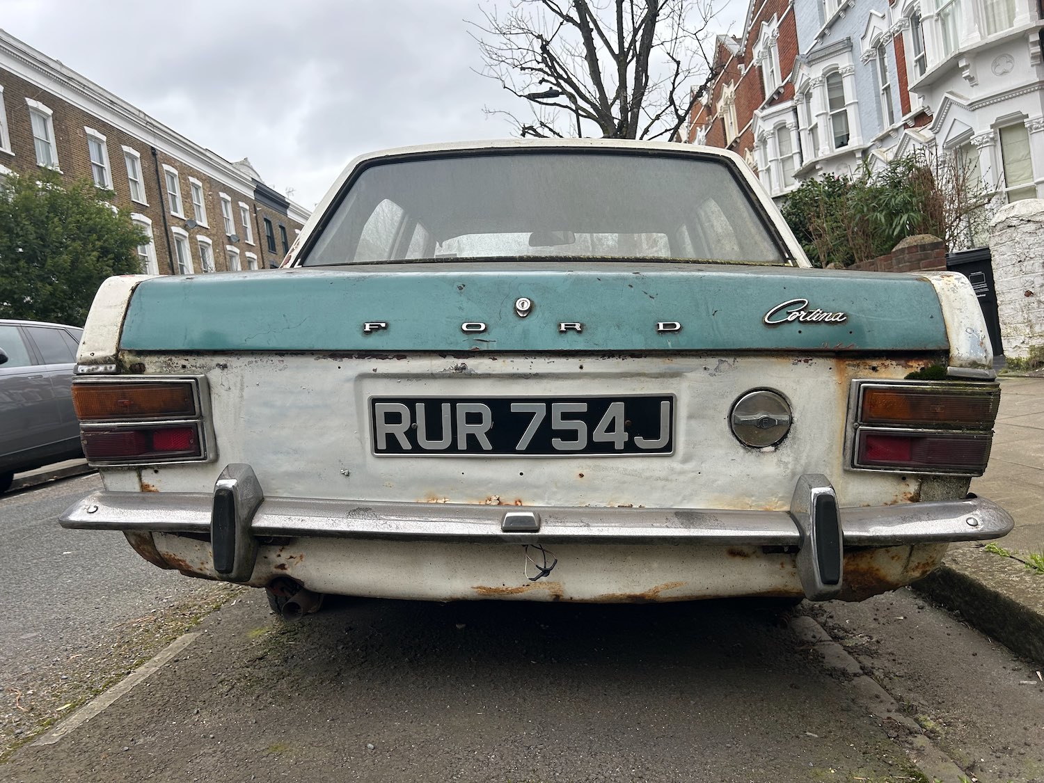 FORD CORTINA