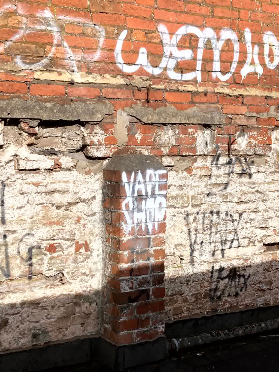 vape shop tag in Bristol